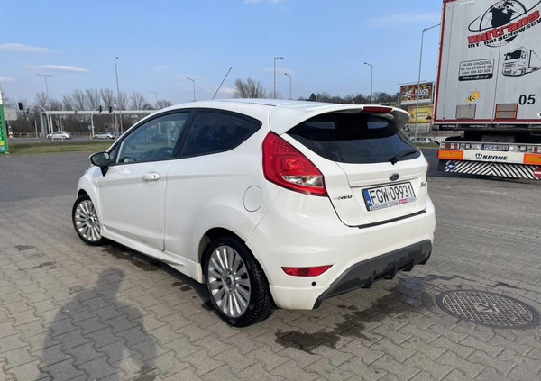 Ford Fiesta cena 16500 przebieg: 254855, rok produkcji 2011 z Janowiec Wielkopolski małe 106